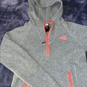 Green North Face sweatshirt/hoodie